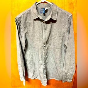 Men’s  Long Sleeve button down Size small Shirt.  H&M Divided brand